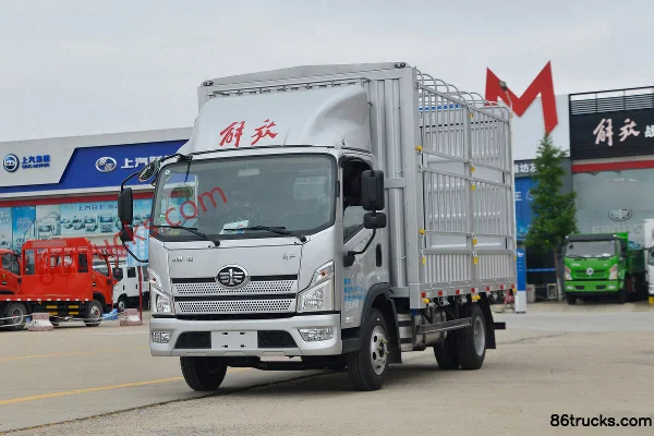 FAW Jiefang Lingtu 160hp 4X2(6 wheels) 4.16m single-row stake truck (China VI)(Fast Gear 8-speed) Exterior (3) | 86Trucks