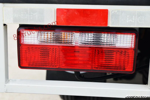 FAW Jiefang J6F 130hp 4X2(6 wheels) 4.16m single-row box light truck (China VI) Body (3) | 86Trucks
