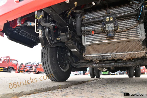 FAW Jiefang J6F 150 hp 4X2(6 wheels) 4.2 m single-row flatbed light truck (mid-body) Chassis (2) | 86Trucks