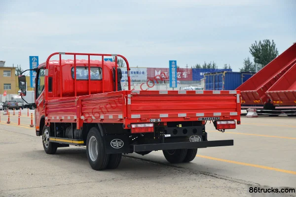 FAW Jiefang J6F 150 hp 4X2(6 wheels) 4.2 m single-row flatbed light truck (mid-body) (3) | 86Trucks