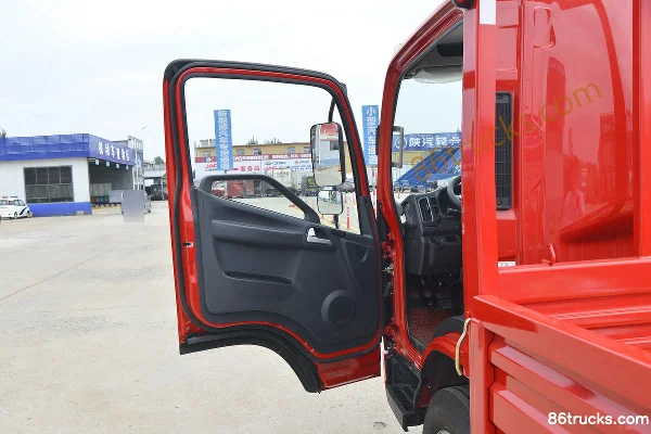 FAW Jiefang J6F 130 hp 4X2(6 wheels) 4.2m Single Row Flatbed Truck Cab (1) | 86Trucks