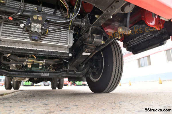 FAW Jiefang J6F 130 hp 4X2(6 wheels) 4.2m Single Row Flatbed Truck Chassis (3) | 86Trucks
