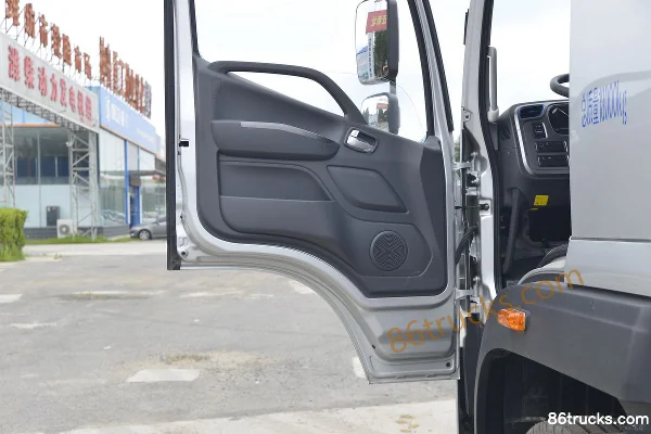 Foton Auman AR Series 270hp 4X2(6 wheels) 6.2m flatbed cargo truck Cab (2) | 86Trucks