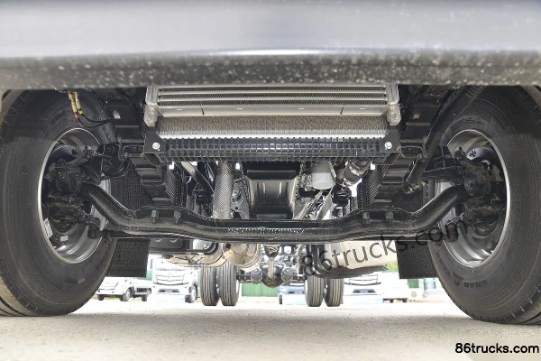 Foton Auman AR Series 270hp 4X2(6 wheels) 6.2m flatbed cargo truck Chassis (1) | 86Trucks
