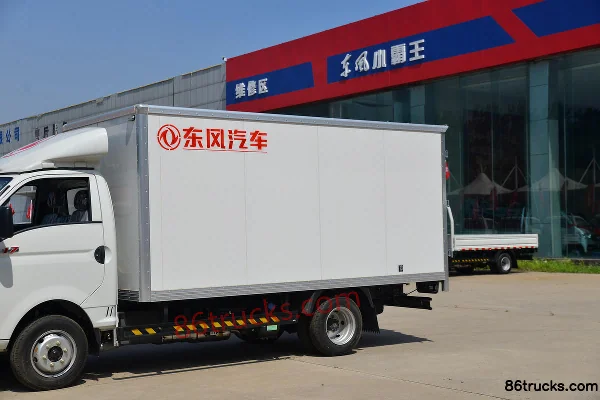 Dongfeng Xiaobawang W17 102 ch 4X2(6 roues) 3,95 m fourgon micro-camion à cabine simple (voie large) Carrosserie (1) | 86Trucks