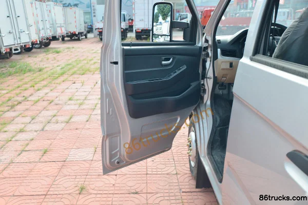 Changan Kuayuewang X5 PLUS Comfort Edition 116hp 4X2(6 wheels) 3.035m Double Row Van Truck (China VI) Cab (2) | 86Trucks