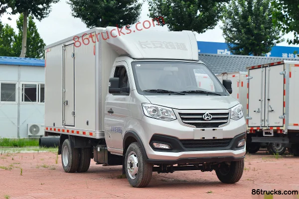 Changan Kuayue Wang X3 1.6L Gasoline 122 hp 4X2(6 wheels) 3.285m Single Row Van Truck (China VI) Exterior