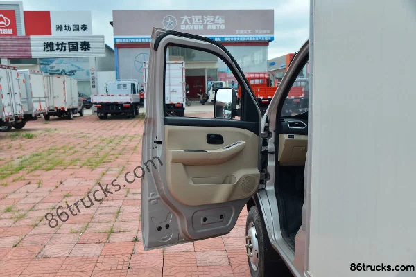 Changan Kuayue Wang X3 1.6L Gasoline 122 hp 4X2(6 wheels) 3.285m Single Row Van Truck (China VI) Cab (1) | 86Trucks