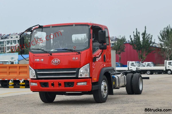 FAW Jiefang Tiger VH 170hp 4X2(6 wheels) 5.2m Single Row Flatbed Cargo Truck Exterior (3) | 86Trucks