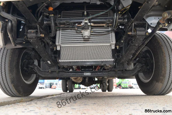 FAW Jiefang Hu VN 132 hp 4X2(6 wheels) 4.16m Single Row Van Light Truck Chassis (1) | 86Trucks
