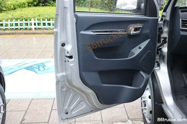 Foton Xiangling V3 1.5T 143 ch 4X2(6 roues) 2,7 m double cabine grille petit camion (China VI) (3) | 86Trucks