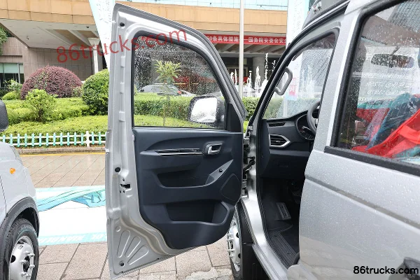 Foton Xiangling V3 1.5T 143 ch 4X2(6 roues) 2,7 m double cabine grille petit camion (China VI) (1) | 86Trucks