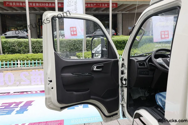 Foton Xiangling M2 Version luxe 1,6 L 122 ch 4X2(6 roues) essence 3,3 m fourgon à cabine simple (China VI) (1) | 86Trucks