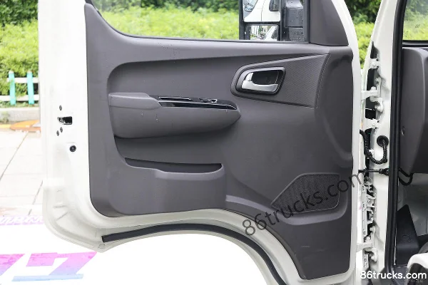 Foton Xiangling M2 Confort 1,6 L 122 ch 4X2(6 roues) essence camion plateau micro à ridelles 3,1 m Cabine (3) | 86Trucks