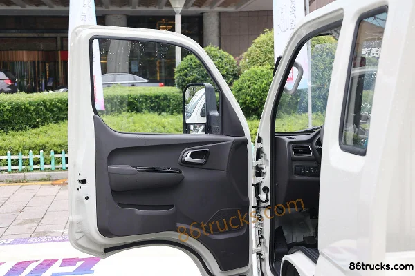 Foton Xiangling M2 Confort 1,6 L 122 ch 4X2(6 roues) essence camion plateau micro à ridelles 3,1 m Cabine (1) | 86Trucks