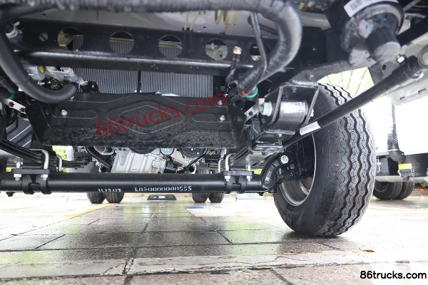 Foton Xiangling M2 Confort 1,6 L 122 ch 4X2(6 roues) essence camion plateau micro à ridelles 3,1 m Châssis (3) | 86Trucks