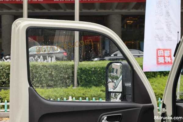 Foton Xiangling M2 Comfort 2.0L 144hp 4X2(6 wheels) Gasoline 2.7m Double Row Flatbed Mini Truck (China VI) Cab (2) | 86Trucks