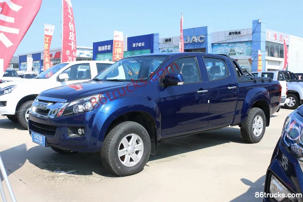 Jiangxi Isuzu Lingtuo 2020 Manual Leading Edition 2.5T Diesel 150hp 4WD double-row pickup truck Cab (3) | 86Trucks