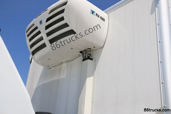 Jiangxi Isuzu Yifang EC5 116hp 4X2(6 wheels) 4.02m Refrigerated Truck Body (3) | 86Trucks