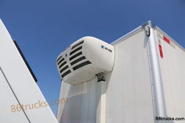 Jiangxi Isuzu Yifang EC5 116hp 4X2(6 wheels) 4.02m Refrigerated Truck Body (2) | 86Trucks
