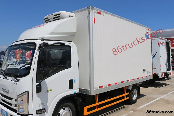 Jiangxi Isuzu Yifang EC5 116hp 4X2(6 wheels) 4.02m Refrigerated Truck Body (1) | 86Trucks