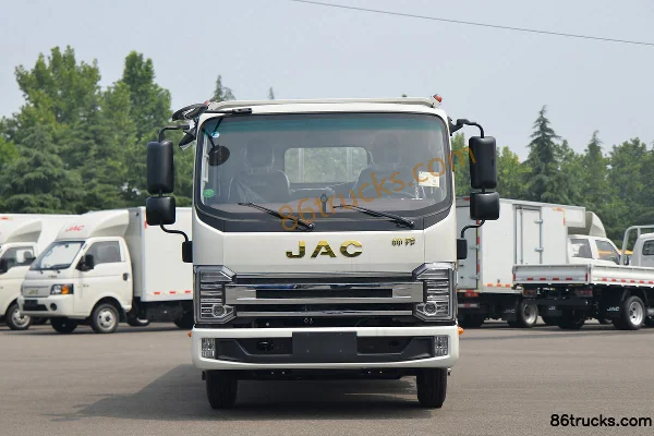 JAC Shuailing S6 130 hp 4X2(6 wheels) 3.85m Single Row Flatbed Light Truck (China VI) Exterior (2) | 86Trucks
