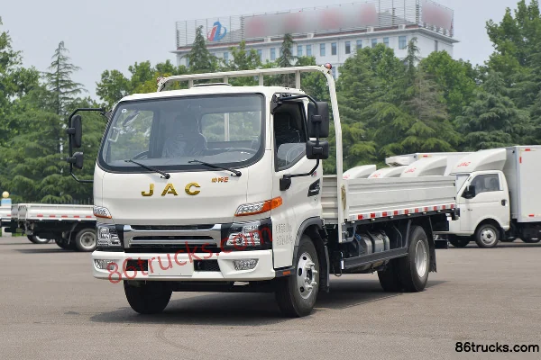 JAC Shuailing E medium body 160 hp 4X2(6 wheels) 4.18m single-row flatbed light truck (China VI) Exterior (3) | 86Trucks