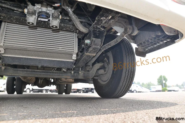 JAC Shuailing E medium body 160 hp 4X2(6 wheels) 4.18m single-row flatbed light truck (China VI) Chassis (3) | 86Trucks
