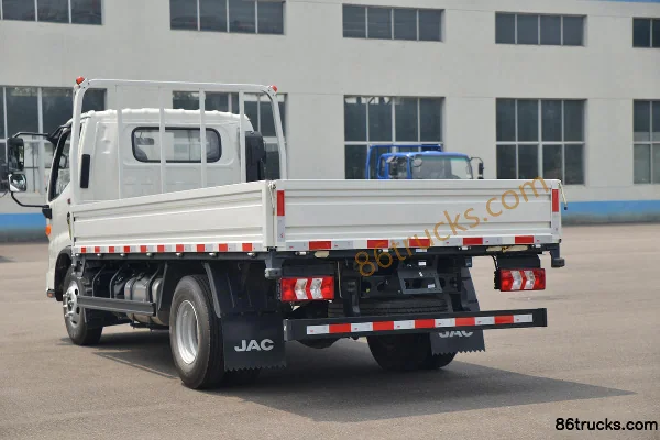 JAC Shuailing E medium body 160 hp 4X2(6 wheels) 4.18m single-row flatbed light truck (China VI) (3) | 86Trucks
