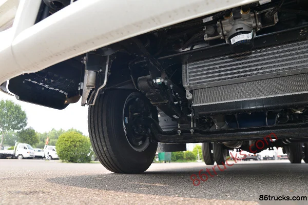 JAC Junling V6 129 hp 4X2(6 wheels) 4.18m Single Row Flatbed Light Truck Chassis (2) | 86Trucks