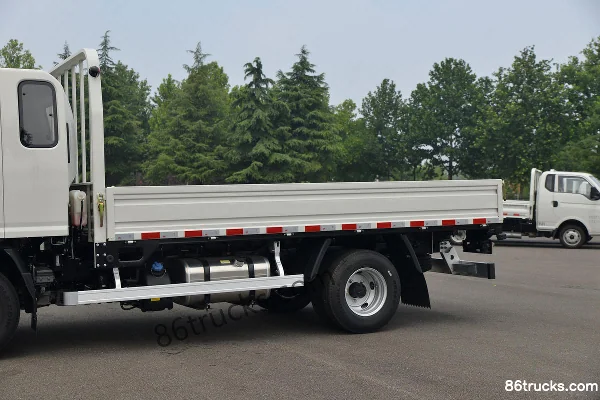 JAC Shuailing S7 160 hp 4X2(6 wheels) 3.85m semi-crew flatbed light truck (China VI) Body (1) | 86Trucks