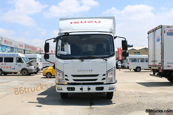 Jiangxi Isuzu Yifang ES7 Standard 170hp 4X2(6 wheels) 3.68m Semi-row Van Light Truck (China VI) Exterior (2) | 86Trucks