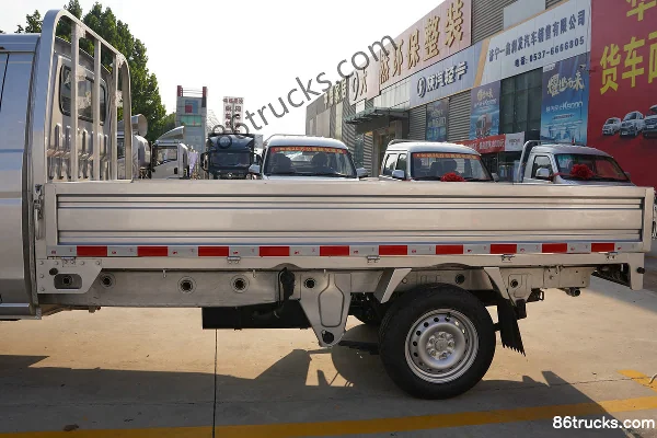 Jinbei Jinka S30 2022 Comfort 1.6L 123hp 4X2(6 wheels) Gasoline 3.2m Single Row Flatbed Mini Truck (China VI) Body (1) | 86Trucks