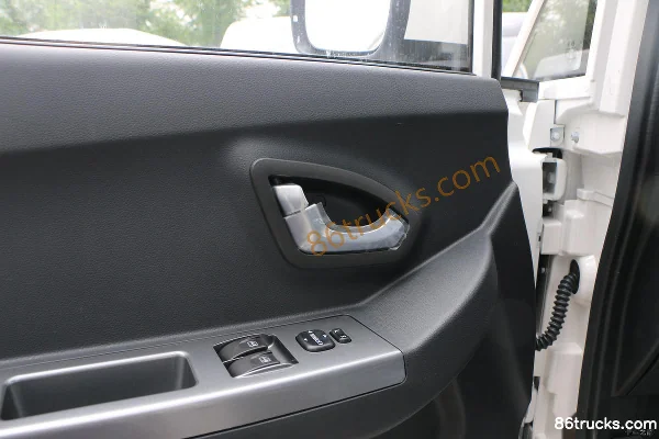 ZhiLan Auto ZhiLan Elf E7 5.395m Electric Cargo Van 46.36kWh Cab (2) | 86Trucks