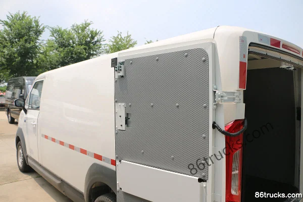 ZhiLan Auto ZhiLan Elf E7 5.395m Electric Cargo Van 46.36kWh Cargo Box (2) | 86Trucks