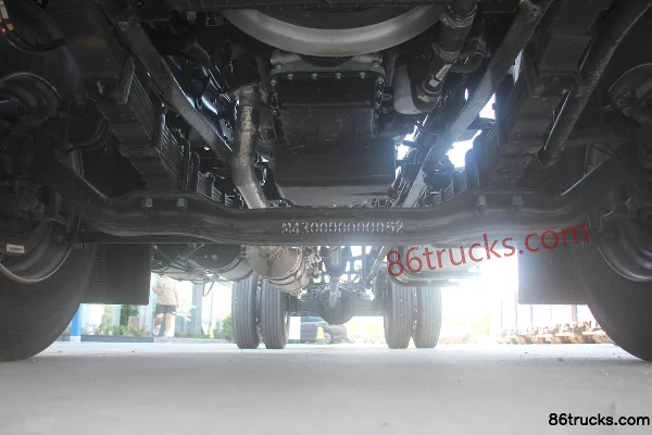 Foton Auhang AR Series 200 hp 4X2(6 wheels) 6.8m Flatbed Cargo Truck (Flat Roof) Chassis (2) | 86Trucks