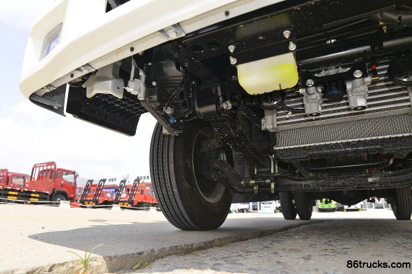 Foton Times Linghang H2 132hp 4X2(6 wheels) 4.15m Single Row Box Light Truck (China VI) Chassis (2) | 86Trucks
