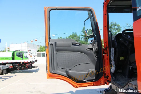 Sinotruk Sitrak G5 Heavy Truck 250 hp 4X2(6 wheels) 6.2m Flatbed Cargo Truck (China VI) Cab (1) | 86Trucks