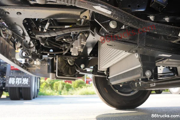 JAC Weilink K5 130 hp 4X2(6 wheels) 3.85m semi-sleeper flatbed light truck (China VI) Chassis (2) | 86Trucks