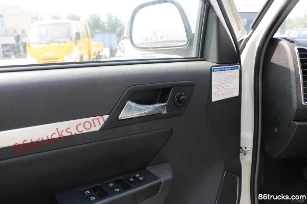 Qingling Isuzu T17 2021 3.0T Diesel 142 hp 4WD Standard Wheelbase Double Row Pickup Chassis (3) | 86Trucks
