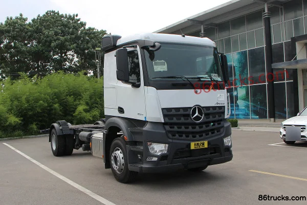 Mercedes-Benz Arocs 1833 4X2(6 wheels) Engineering Truck Chassis (China VI) Exterior