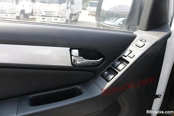 Qingling Isuzu Daka TAGA 2021 version Super Value 3.0T diesel 143 ch manuel 2 roues motrices empattement long double cabine pick-up (China V