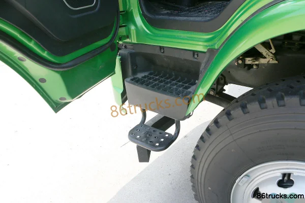 SHACMAN Commercial Vehicle Xuande X9 200 hp 4X2(6 wheels) 4m dump truck Cab (2) | 86Trucks