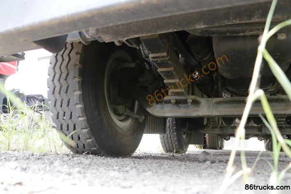 SAIC Hongyan Genlyon C6 Heavy-Duty 420 hp 8X4(12 wheels) 6.5m Dump Truck (China VI) Chassis (2) | 86Trucks