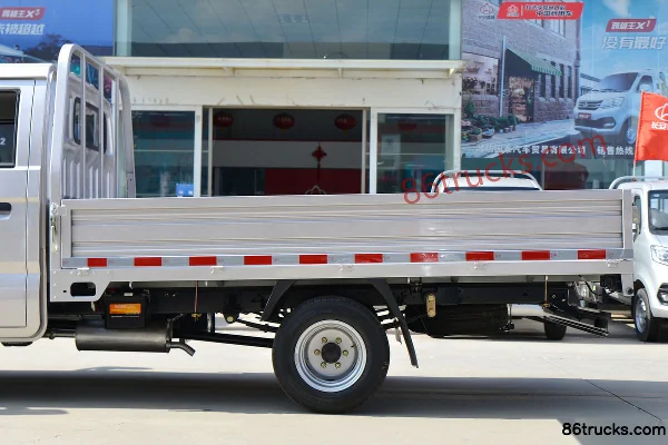 Changan Kuayue Wang X5 PLUS Comfort Version 88hp 4X2(6 wheels) 3.05m double-row flatbed truck Body (2) | 86Trucks