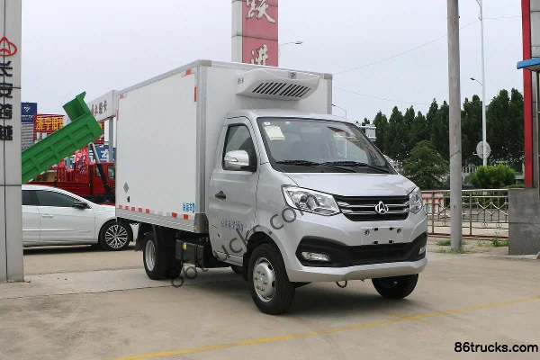 Changan Kuayue Wang X1 Édition Standard 1,6 L 122 ch 4X2(6 roues) Camion frigorifique 2,96 m (China VI) Extérieur