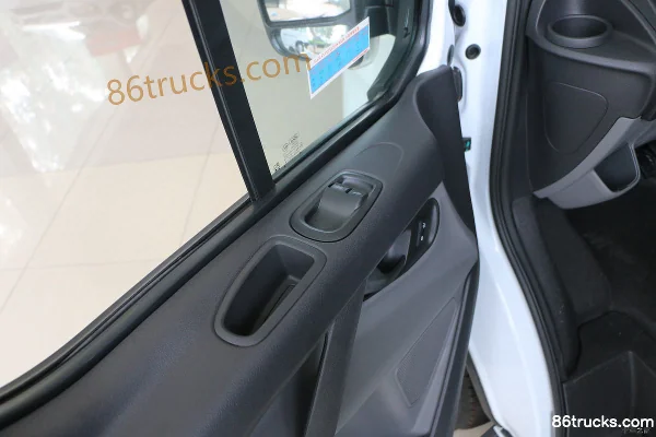JMC New Transit 122 hp 9-Seat 2.0T Diesel Medium Wheelbase Medium Roof Multi-Purpose Commercial Vehicle (China VI) Cab (3) | 86Trucks