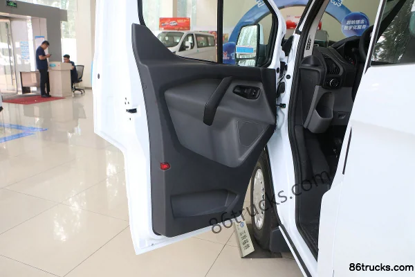 JMC New Transit 122 hp 9-Seat 2.0T Diesel Medium Wheelbase Medium Roof Multi-Purpose Commercial Vehicle (China VI) Cab (2) | 86Trucks