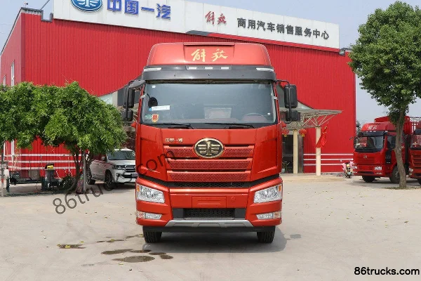 FAW Jiefang FAW Jiefang J6P Heavy Truck livestock transport truck
