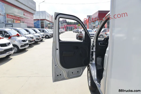 Changan Kuayue Wang X1 Comfort Edition 1.2L Essence 91 ch 4X2(6 roues) 2,585 m micro camion fourgon simple cabine (roue arrière simple) (Chi